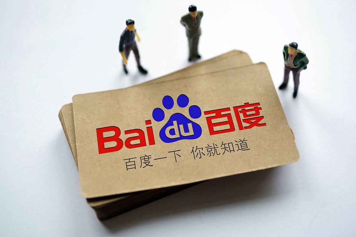 用生命扳倒安德鲁王子的女人